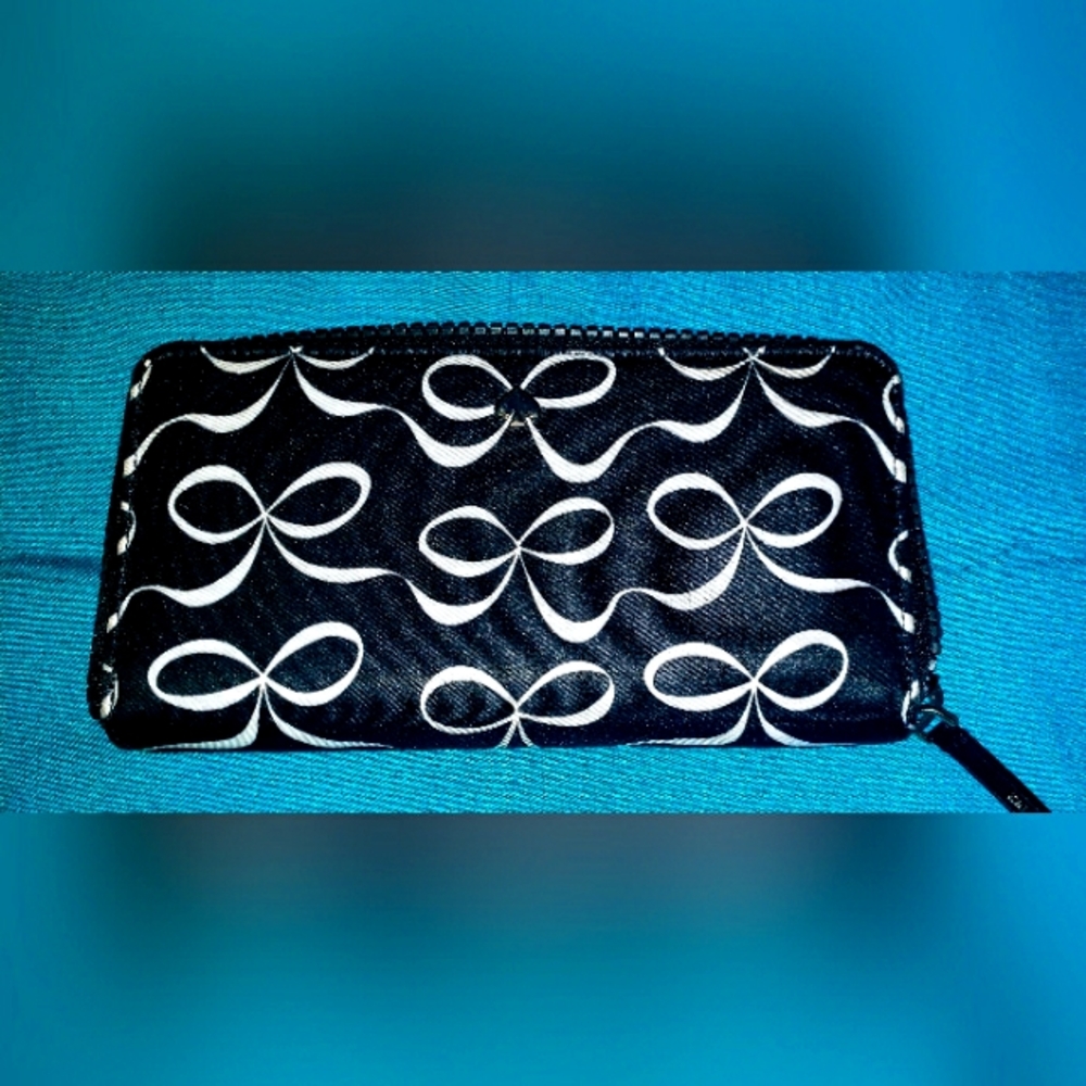 KATE SPADE black zip around wallet